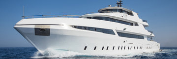 #209733727 | © Paul Vinten - de.fotolia.com Luxury private motor yacht sailing at sea | © Paul Vinten - de.fotolia.com